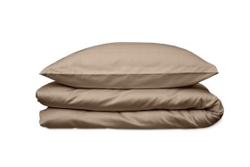 Klinmam-ova vrhunska jednobojna posteljina napravljena od najfinijeg češljanog egipatskog pamuka dugih vlakana.